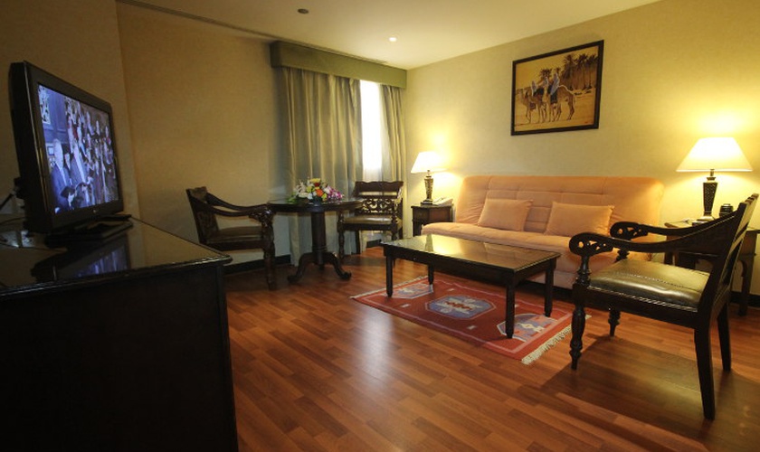 Suite mit 1 schlafzimmer Arabian Courtyard Hotel & Spa Bur Dubai Suite mit 1 schlafzimmer Arabian Courtyard Hotel & Spa Bur Dubai