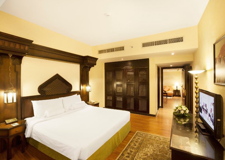 Suite mit 1 schlafzimmer arabian courtyard hotel & spa bur dubai Suite mit 1 schlafzimmer arabian courtyard hotel & spa bur dubai